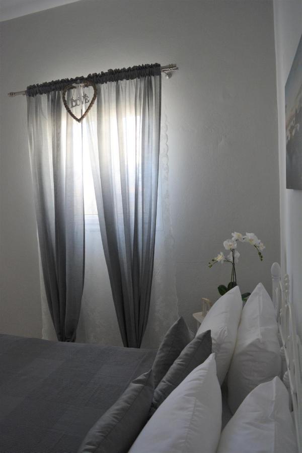 Anezinas Place Apartment Perissa  Ngoại thất bức ảnh