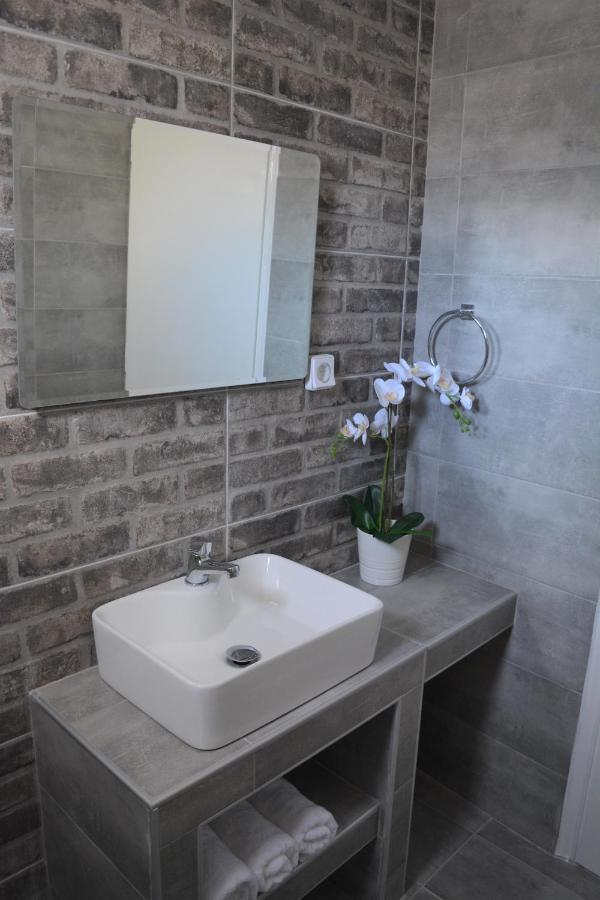 Anezinas Place Apartment Perissa  Ngoại thất bức ảnh