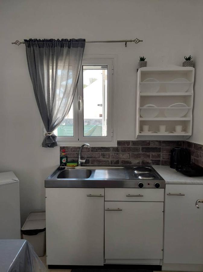 Anezinas Place Apartment Perissa  Ngoại thất bức ảnh