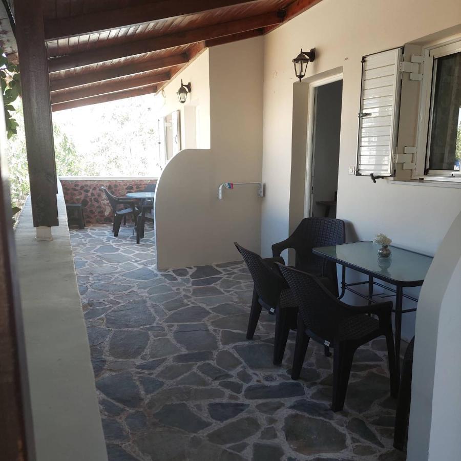 Anezinas Place Apartment Perissa  Ngoại thất bức ảnh