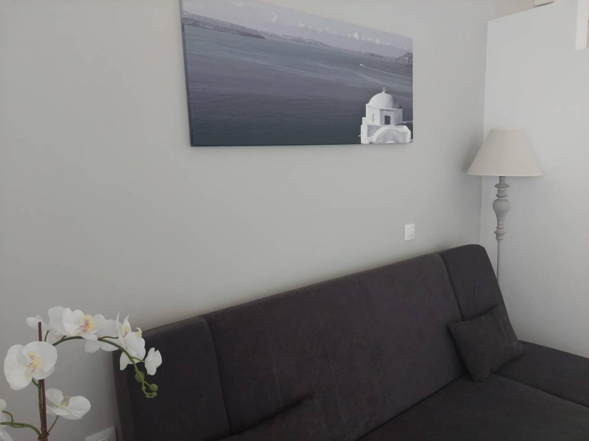 Anezinas Place Apartment Perissa  Ngoại thất bức ảnh