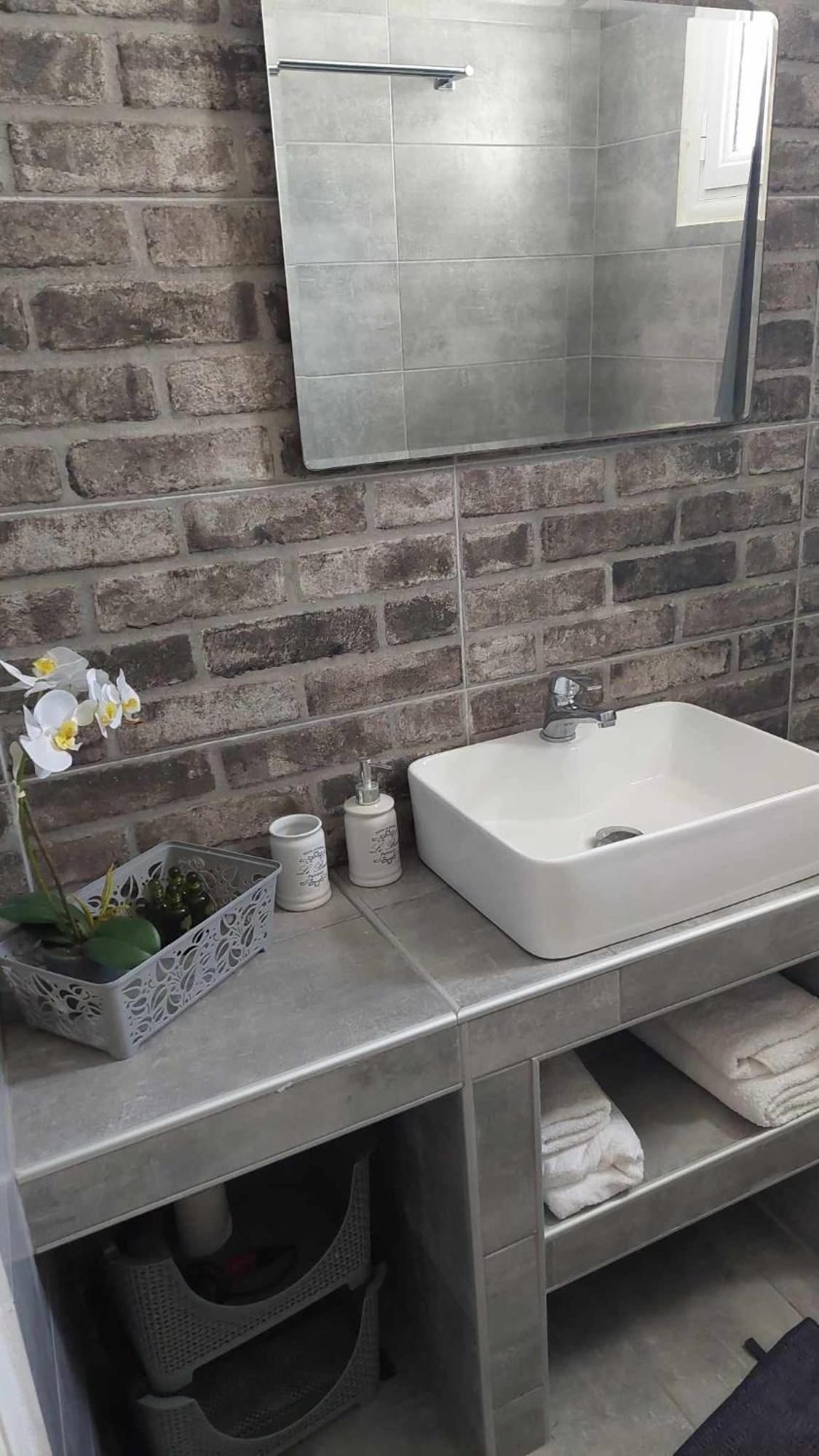 Anezinas Place Apartment Perissa  Ngoại thất bức ảnh